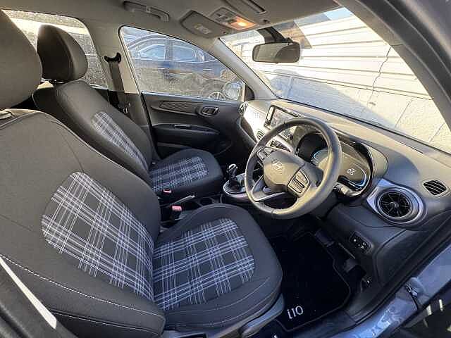 Hyundai i10 1.2 [79] Premium 5dr Auto [Nav]