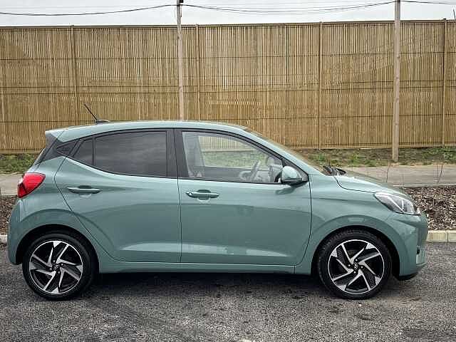 Hyundai i10 1.0 MPi Premium 5dr